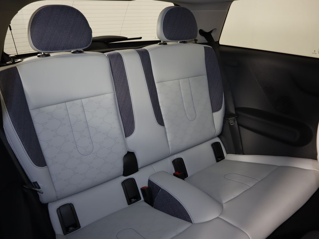 2025 Mini Cooper Signature photo 23