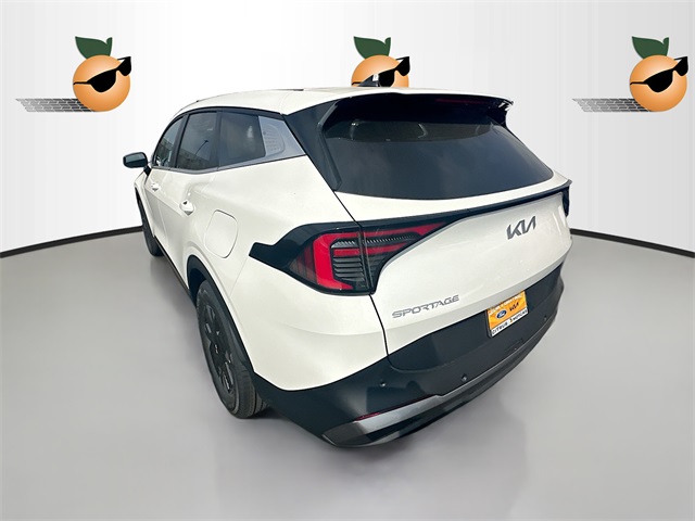 2026 Kia Sportage Hybrid LX photo 3