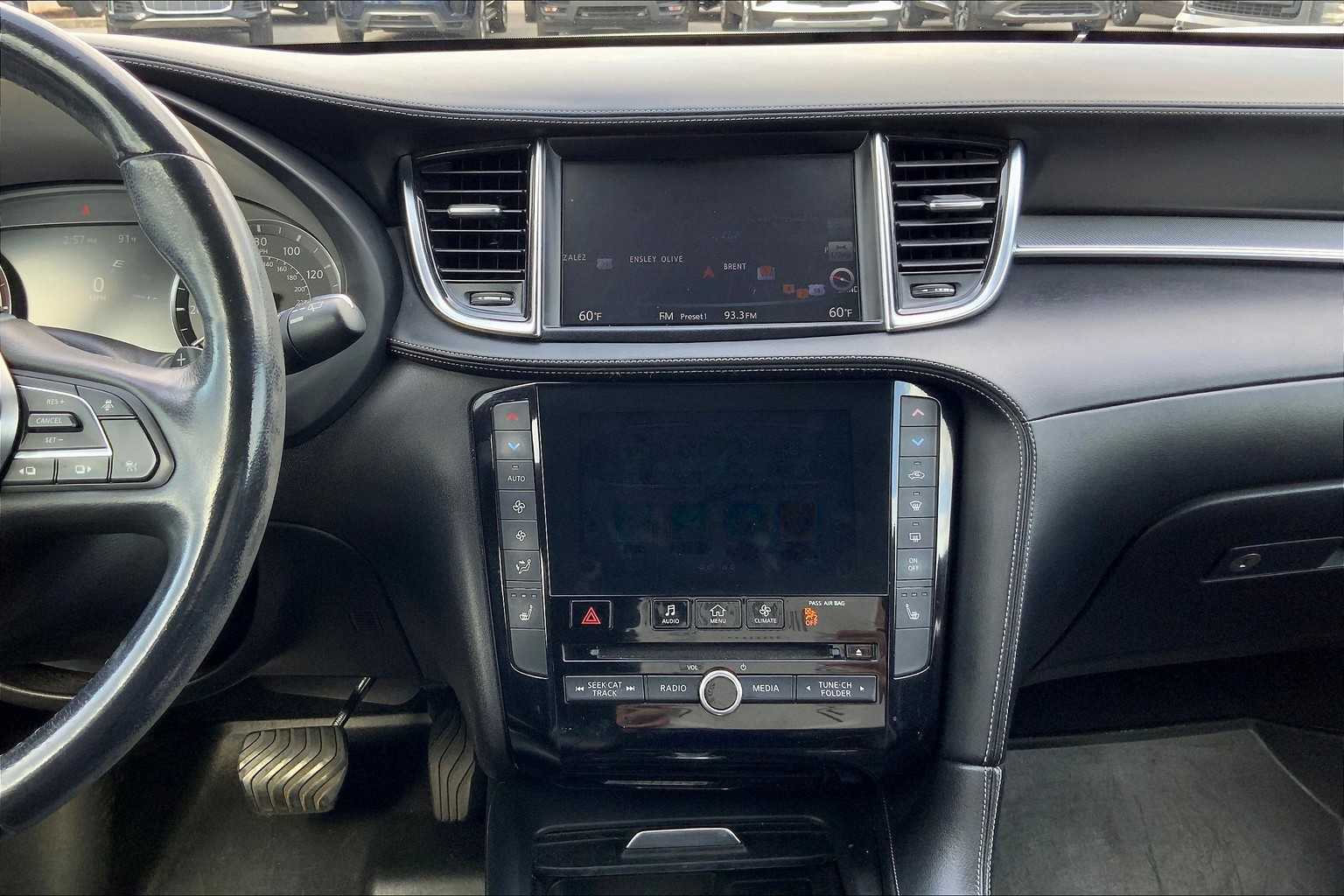 2019 Infiniti QX50 Essential photo 6
