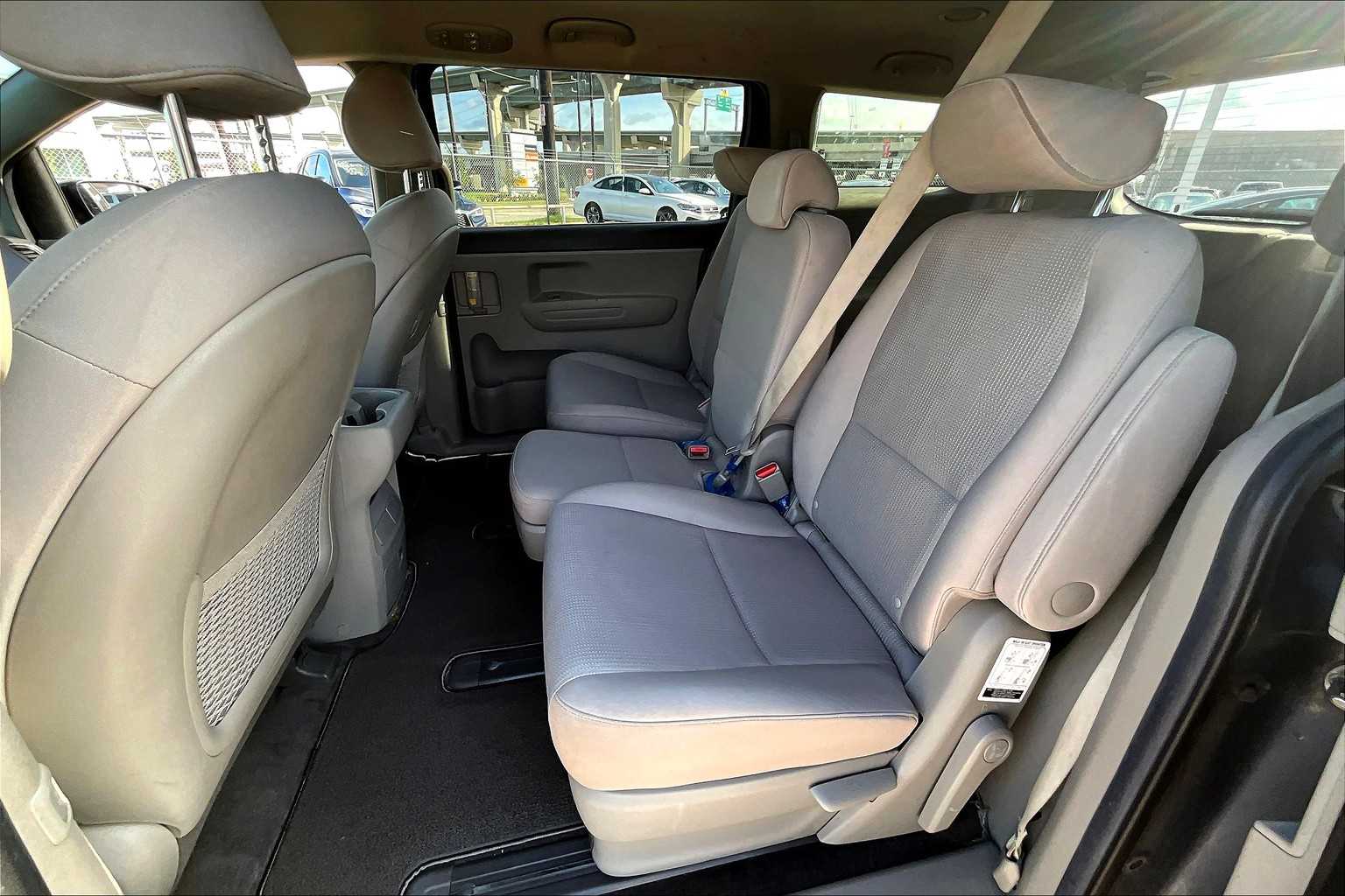 2020 Kia Sedona LX EX photo 17
