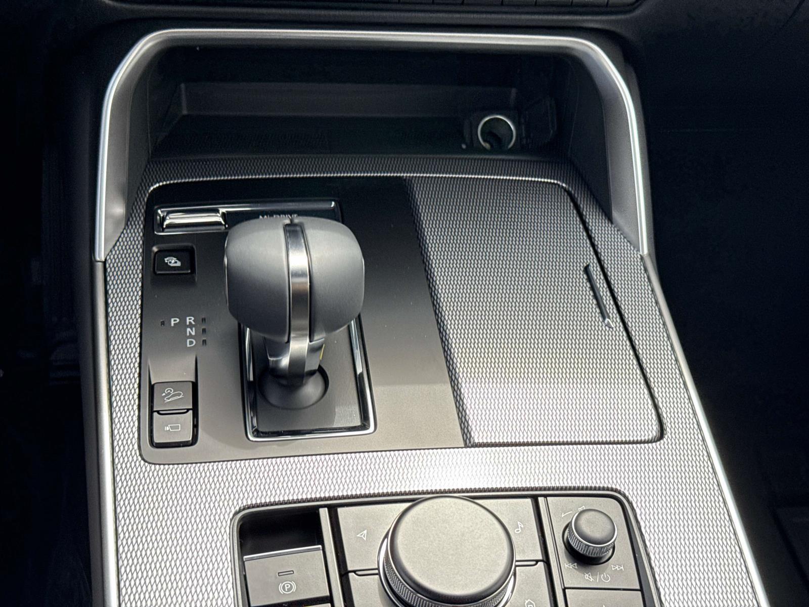 2025 Mazda CX-70 Plug-in Hybrid Premium Plus photo 9