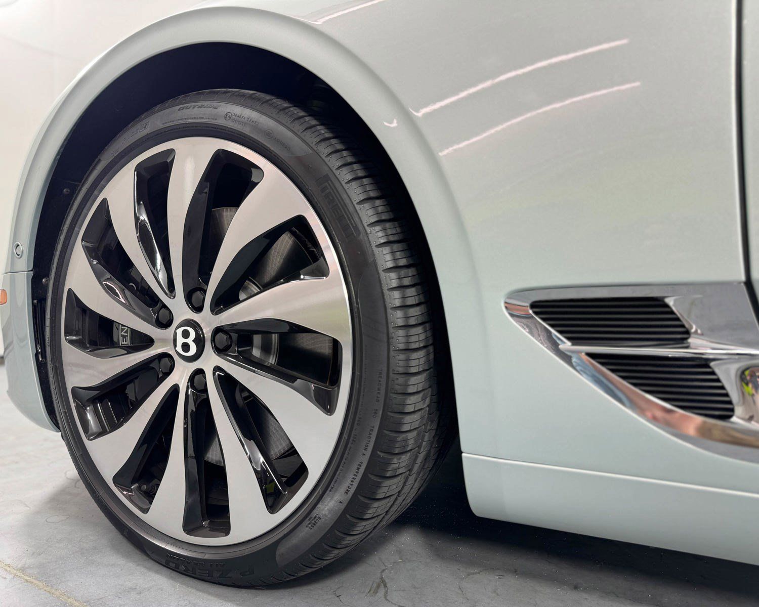 2024 Bentley Continental GT Azure photo 52