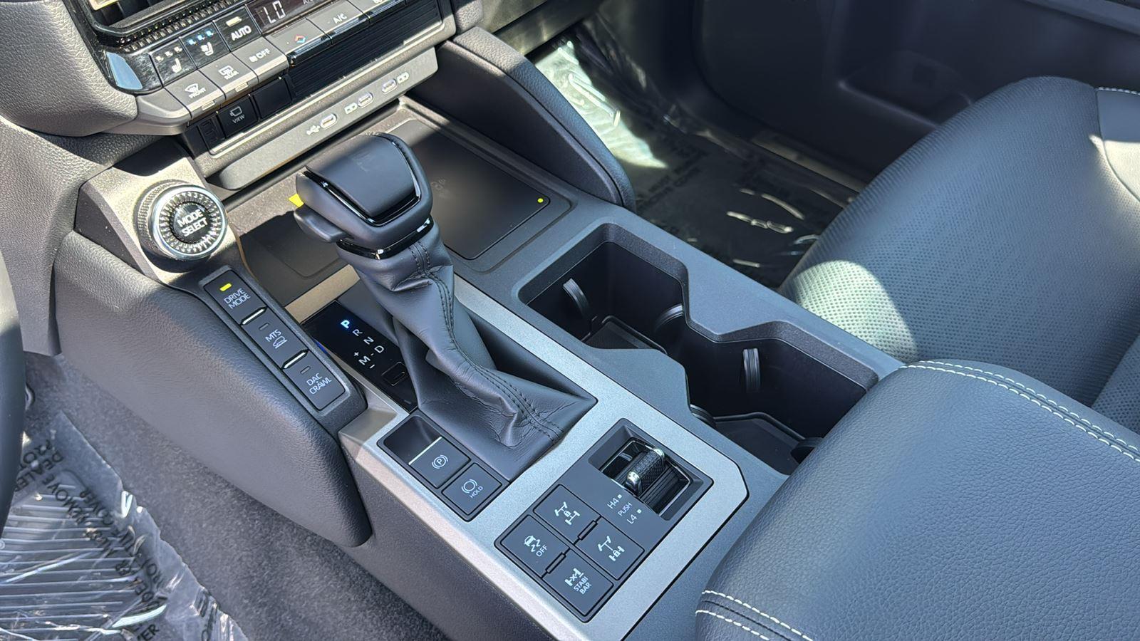 2025 Toyota Land Cruiser Base photo 22