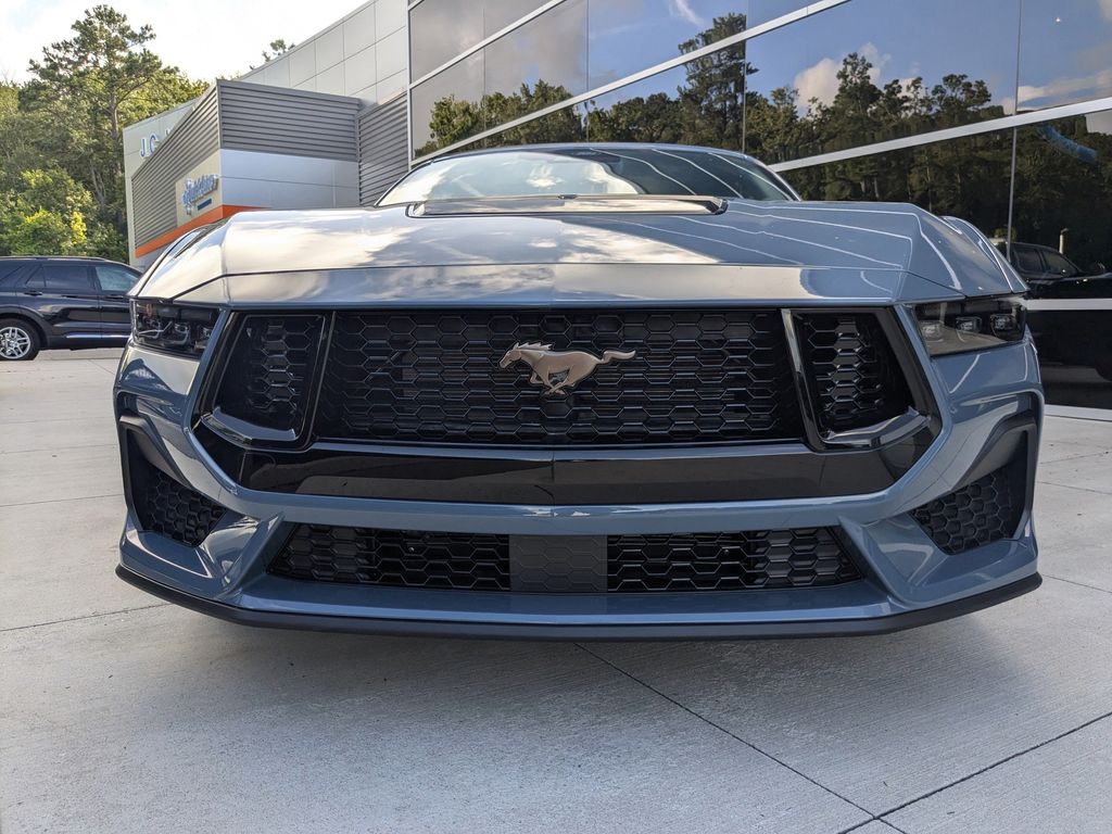 2025 Ford Mustang GT Premium Convertible photo 9