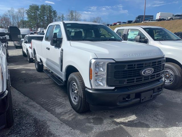 2026 Ford F-250 XL photo 4