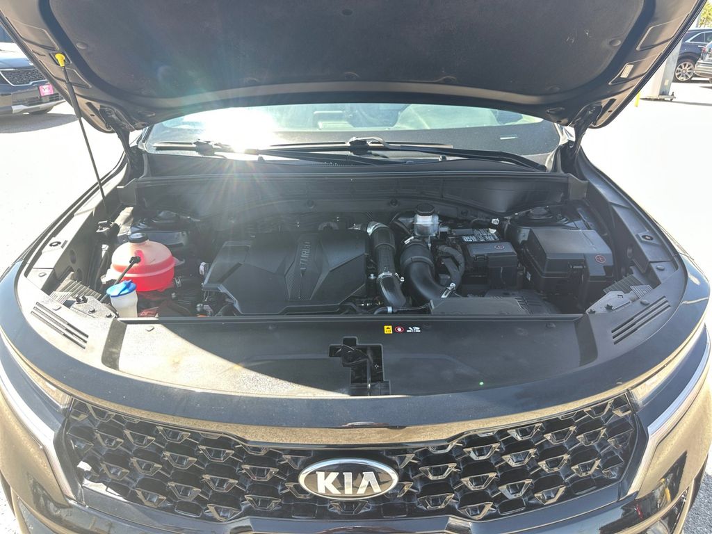 2021 Kia Sorento EX photo 16