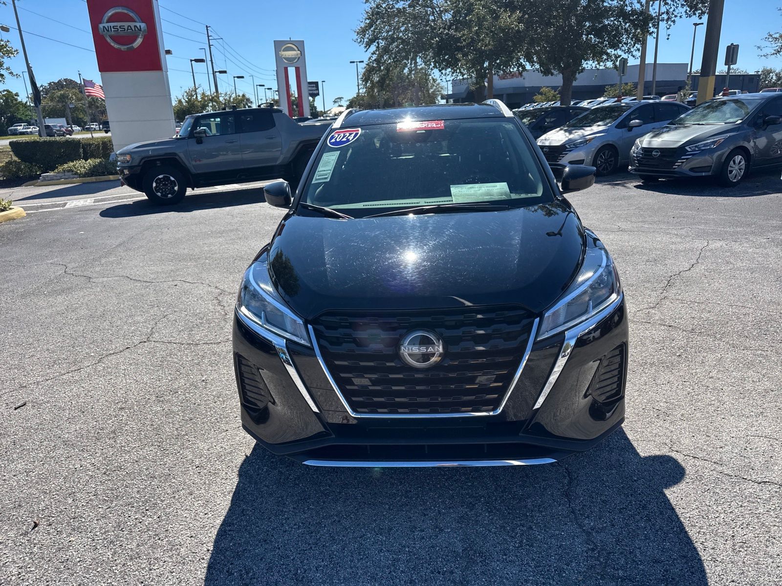 2024 Nissan Kicks SV photo 2