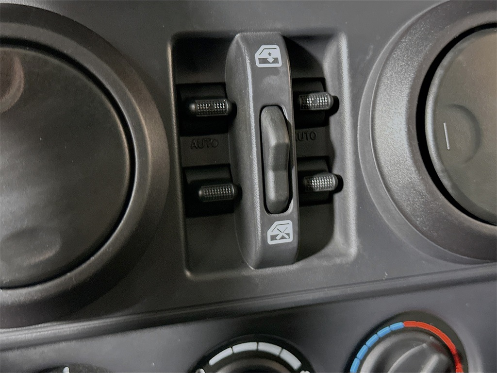2007 Jeep Wrangler Unlimited Sahara photo 24