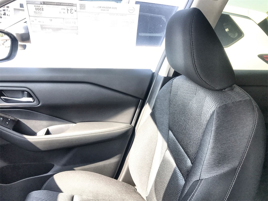 2026 Nissan Rogue SV photo 22