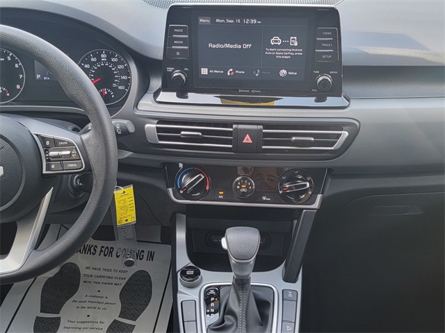 2023 Kia Seltos LX photo 21