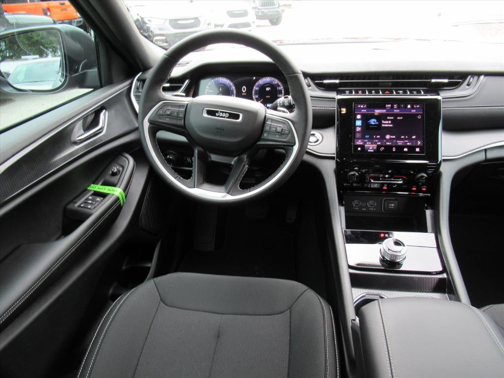 2025 Jeep Grand Cherokee Altitude X photo 12