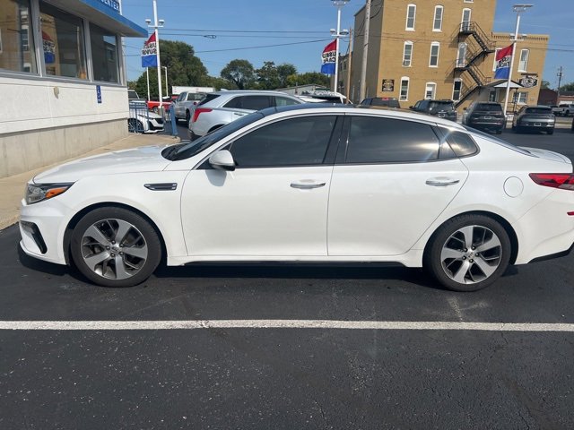 2019 Kia Optima S photo 4