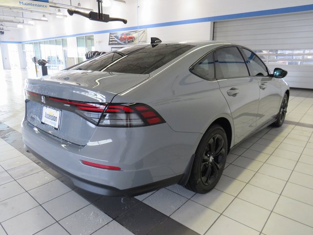 2025 Honda Accord SE photo 2