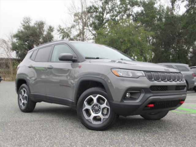 2022 Jeep Compass Trailhawk's photo