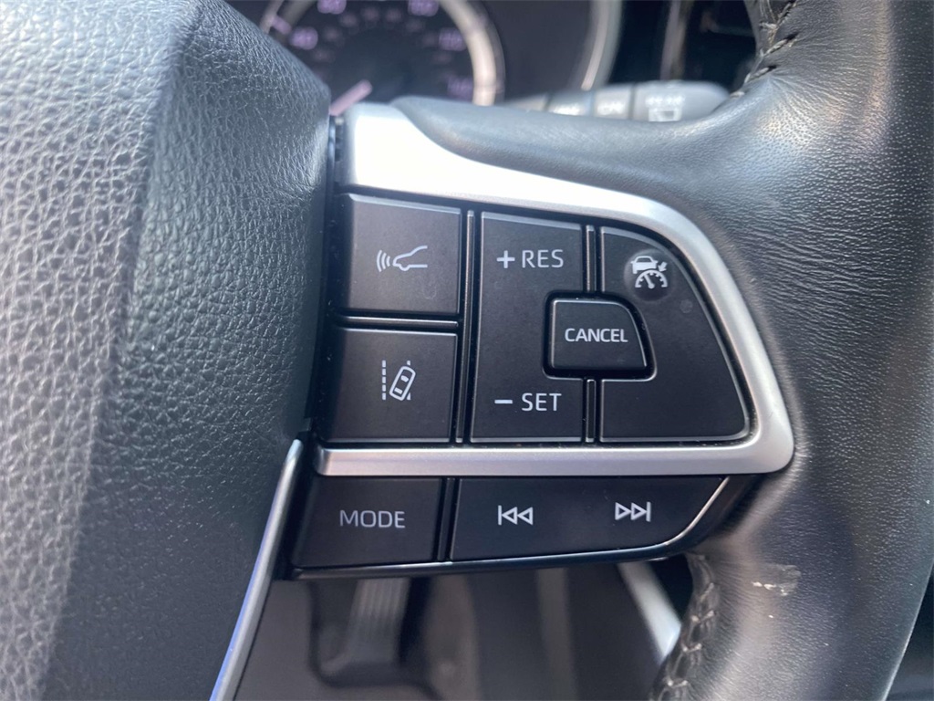 2023 Toyota Highlander XLE photo 25