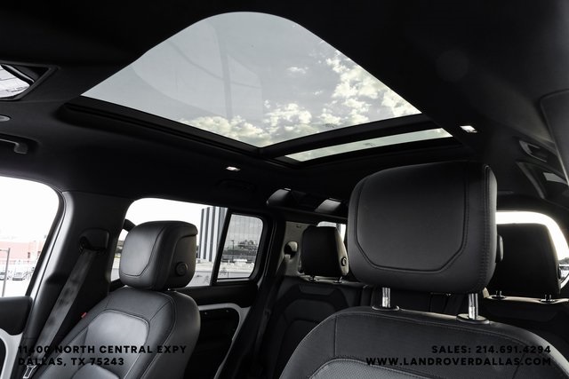 2023 Land Rover Defender 110 X-Dynamic SE photo 28