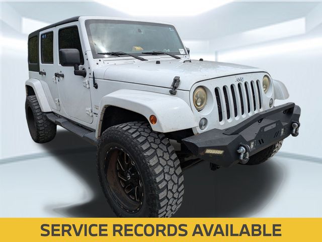 2015 Jeep Wrangler Unlimited Sahara photo 3