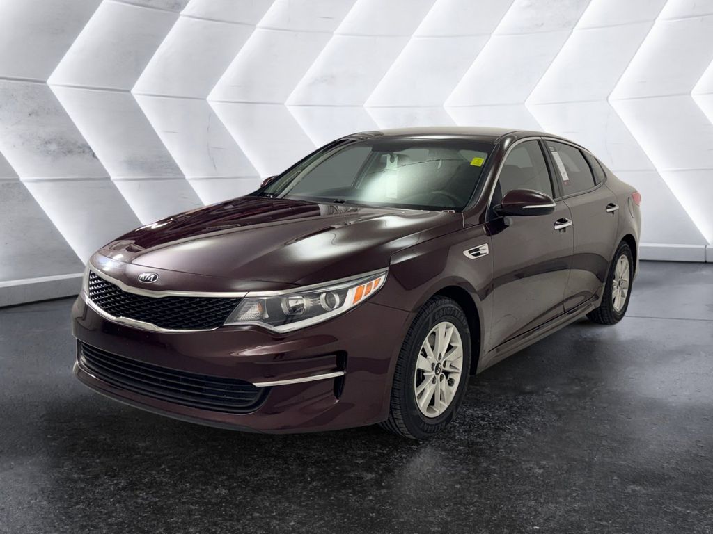 2017 Kia Optima LX photo 3