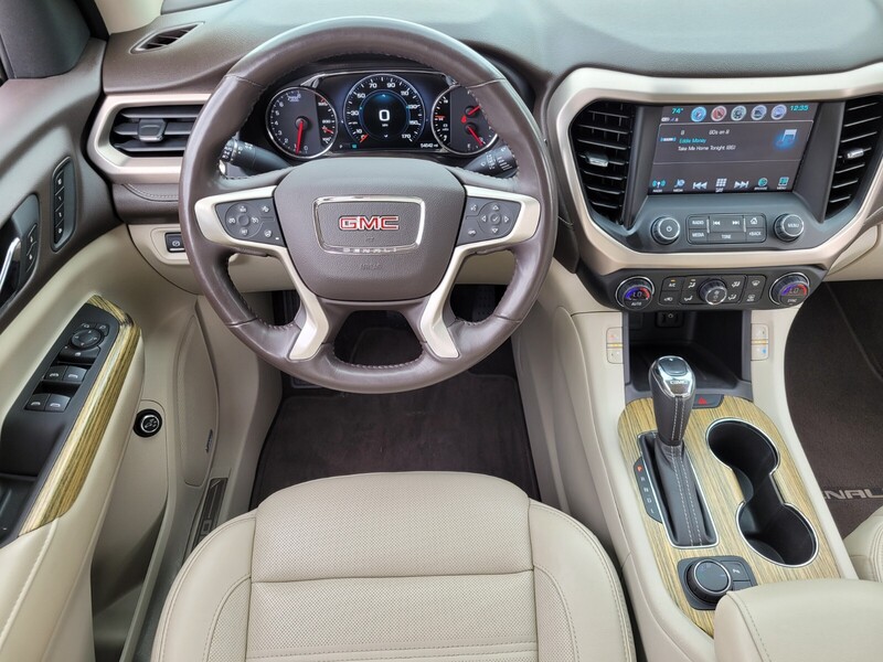 2018 Gmc Acadia Denali photo 12