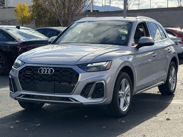 2023 Audi Q5 Premium's photo