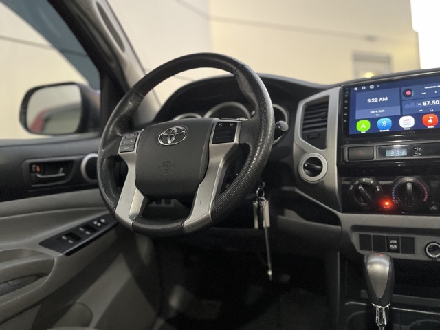2013 Toyota Tacoma Base V6 4x4 photo 3
