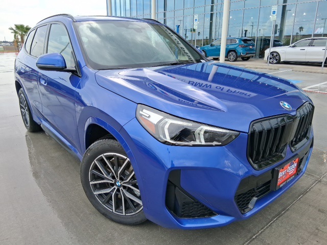 2026 BMW X1 28i's photo