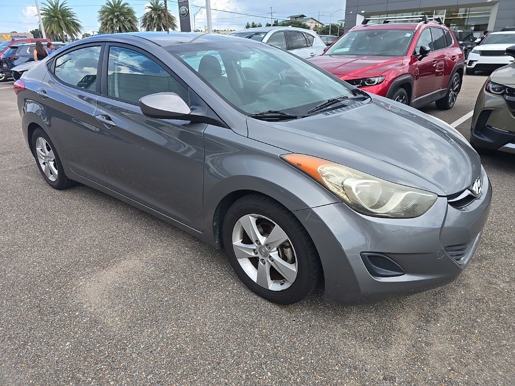 2013 Hyundai Elantra GLS photo 2