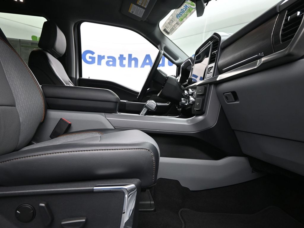 2024 Ford F-150 Lariat photo 5