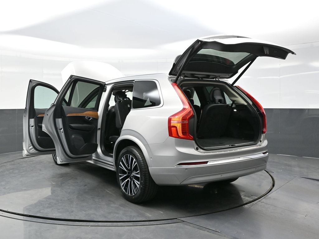 2023 Volvo XC90 T8 Plus photo 36
