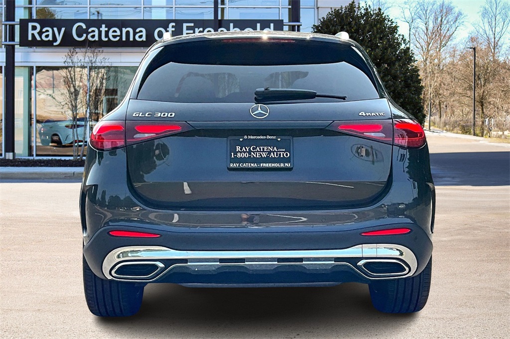 2025 Mercedes Benz GLC 300 4MATIC photo 4