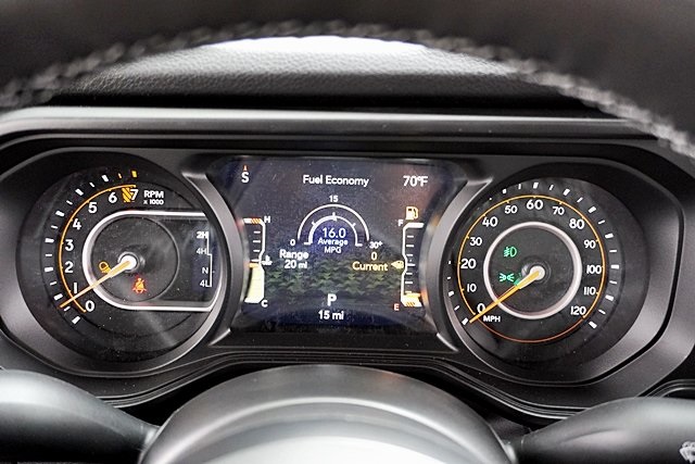 New 2025 Bright White Clear-Coat Exterior Paint Jeep Willys image 43