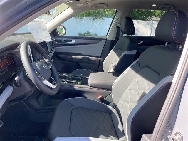 2025 Volkswagen Atlas Peak Edition SE photo 28