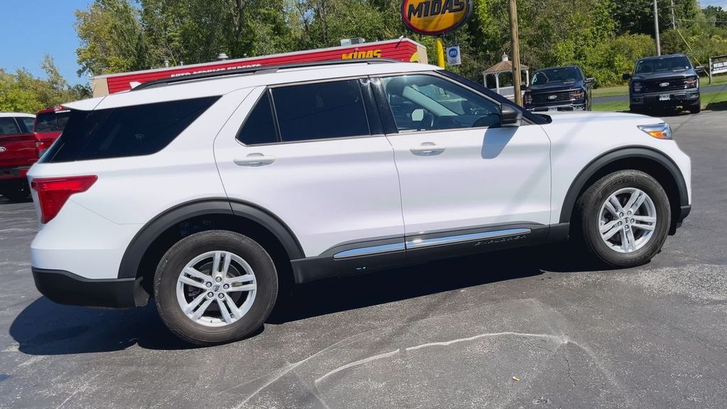 2020 Ford Explorer XLT photo 4