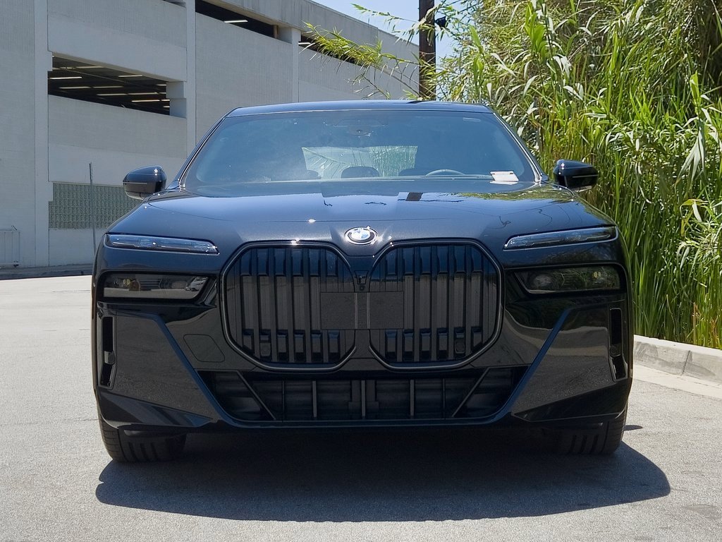 2025 Bmw 760i 760i xDrive photo 3