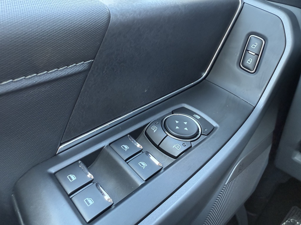2025 Ford F-150 XLT photo 23