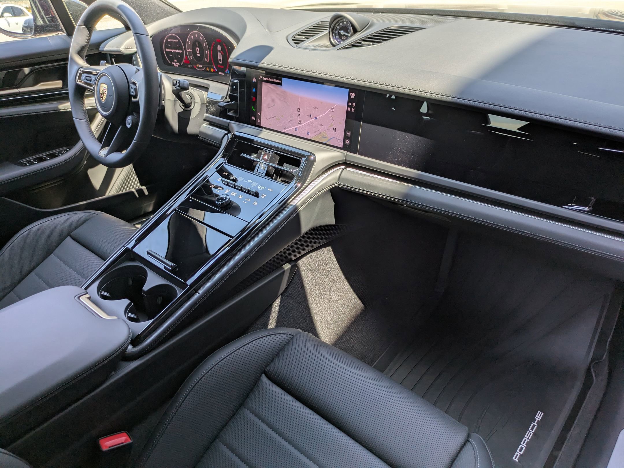 2025 Porsche Panamera 4 photo 23