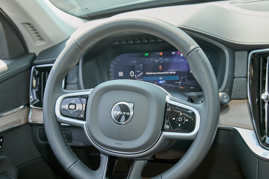 2026 VOLVO XC90 - Image 22