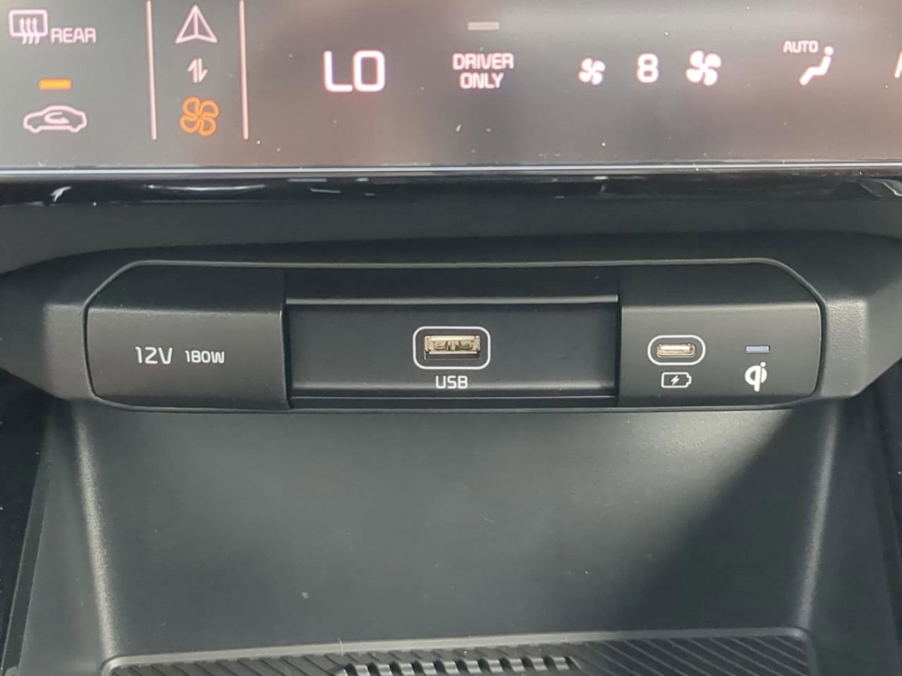 2025 Kia Niro EX photo 22
