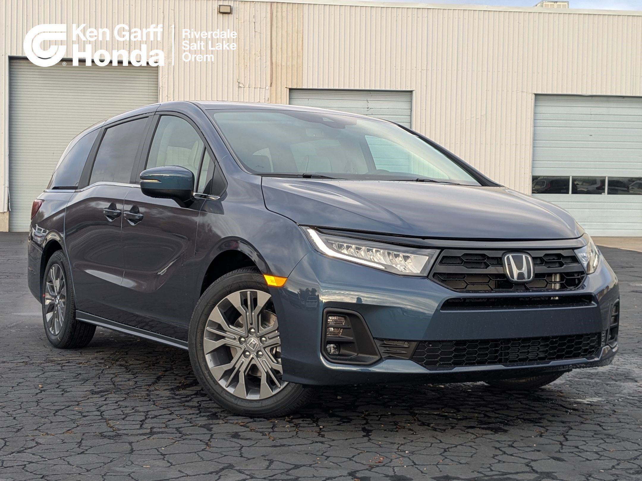 2026 Honda Odyssey Touring's photo