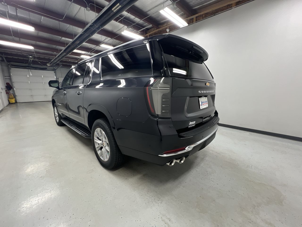 2025 Chevrolet Suburban Premier photo 6