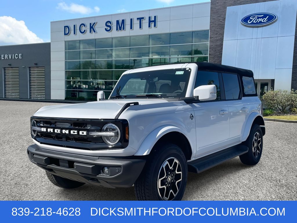2025 Ford Bronco Outer Banks photo 2