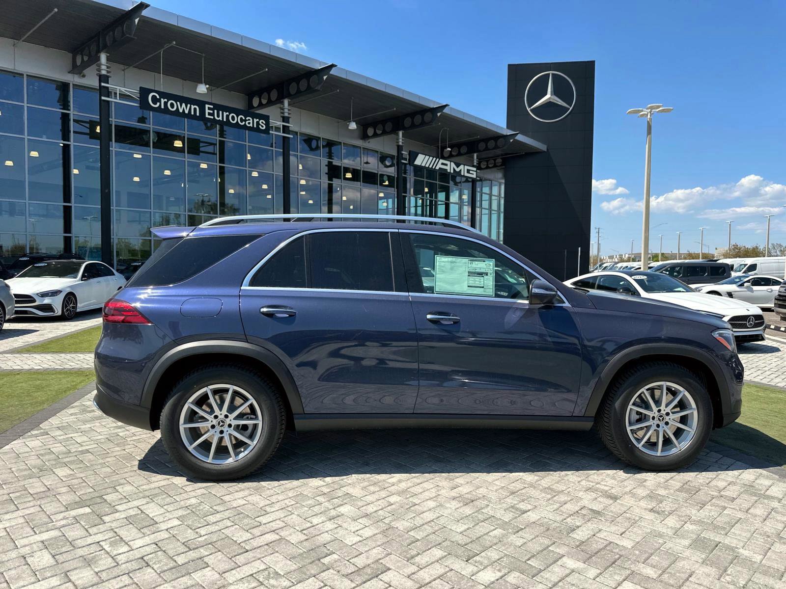 2025 Mercedes Benz GLE 450 4MATIC photo 3