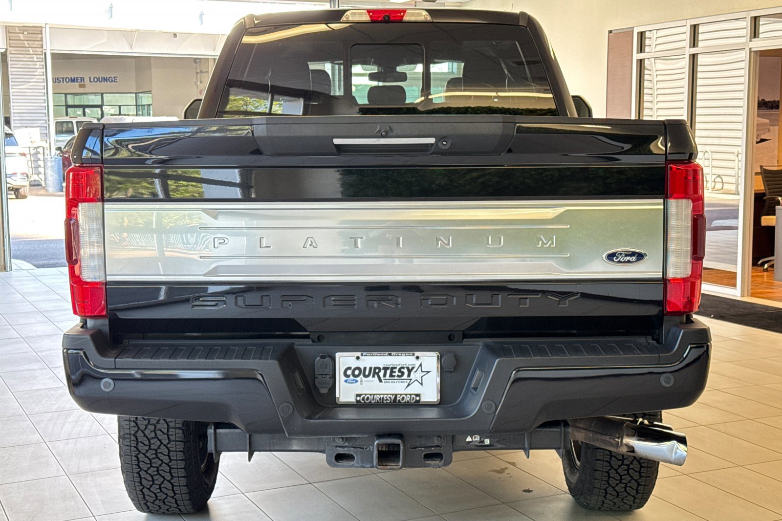 2019 Ford F-350 Platinum photo 4