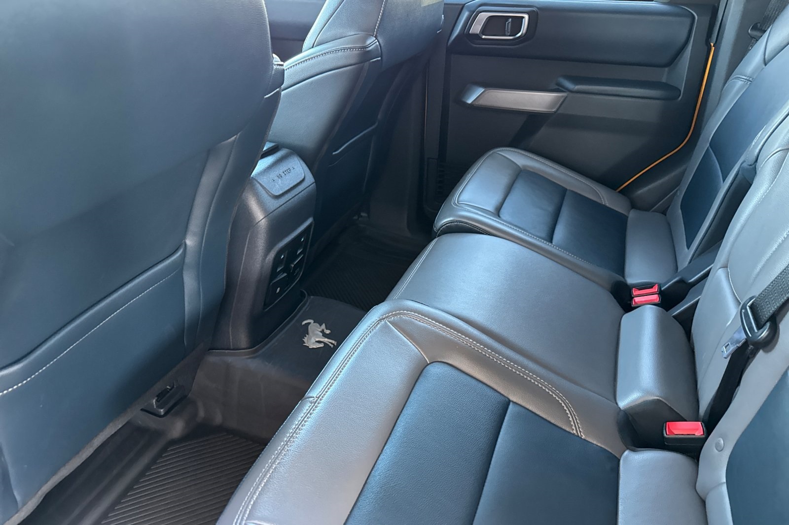 2022 Ford Bronco Outer Banks photo 11