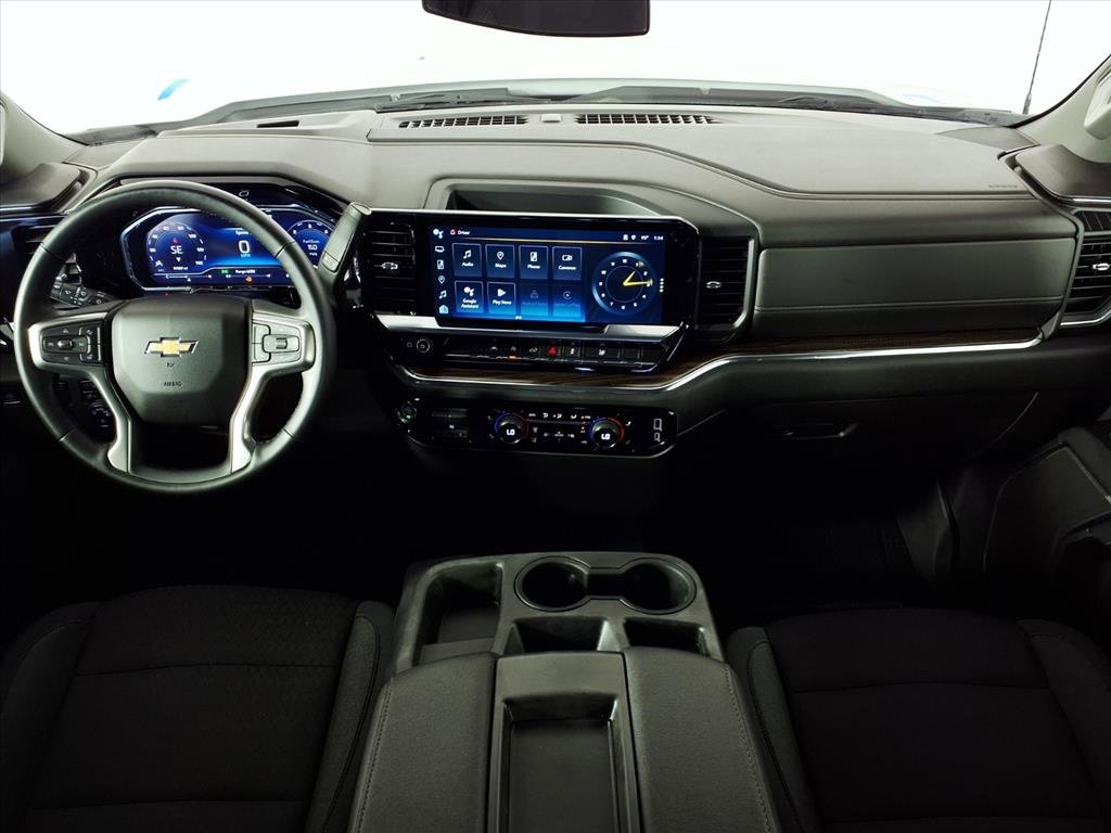 2023 Chevrolet Silverado 1500 LT photo 3