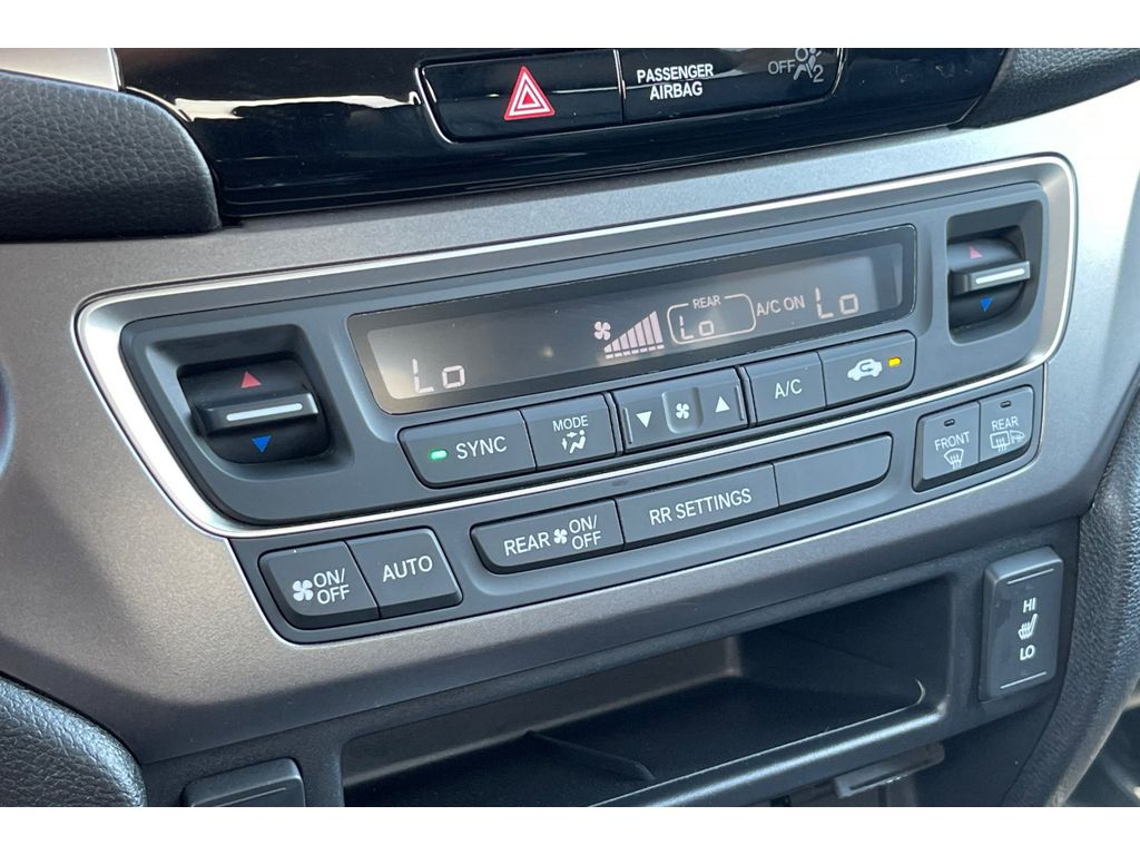 2019 Honda Ridgeline RTL-T photo 26