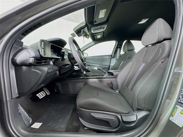 2025 Hyundai Elantra SEL Sport photo 26
