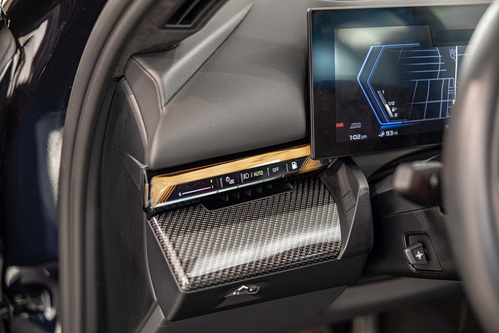 2025 BMW M5 - Image 21