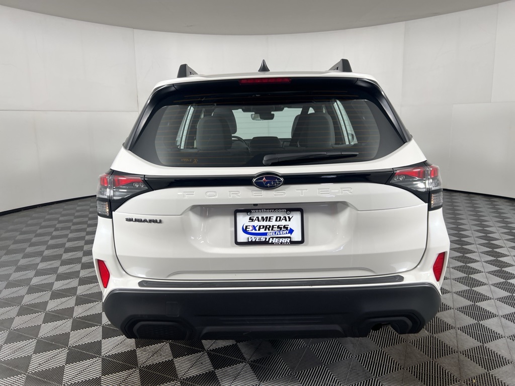 2025 Subaru Forester Base photo 3