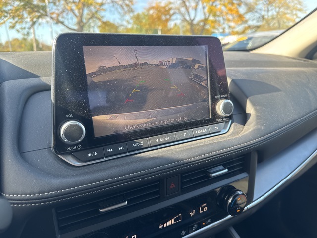 2025 Nissan Rogue SV photo 8